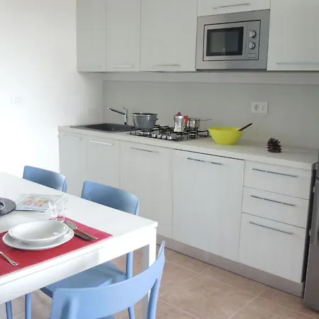 Relax In A Gorgeous 3 Bedroom With Pool