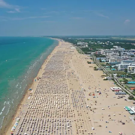 Relax In A Gorgeous 3 Bedroom With Pool Bibione