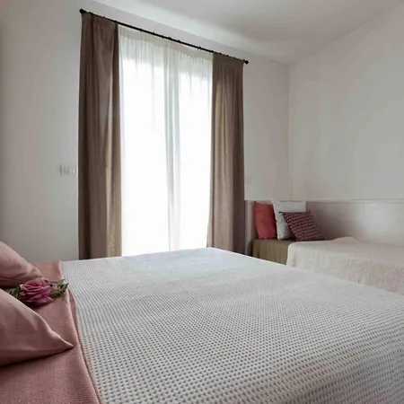 Relax In A With Pool Appartement Bibione